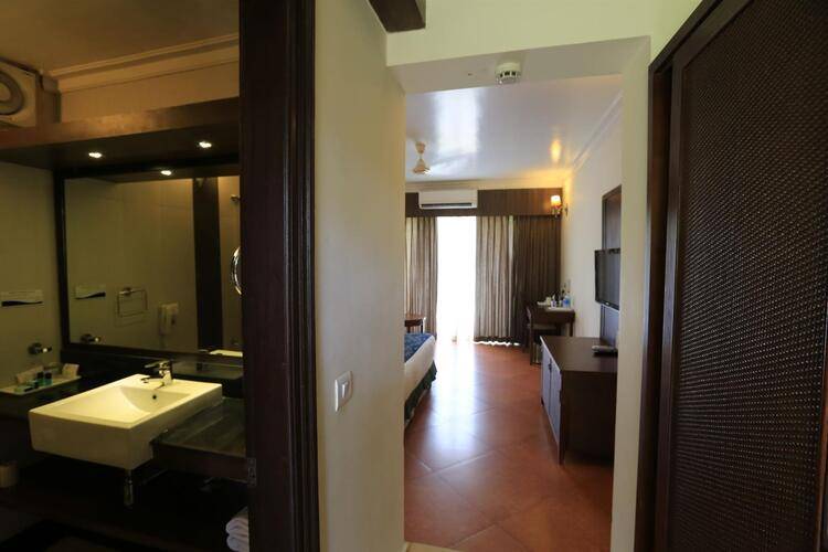 Nagoa Grande Resort & Spa