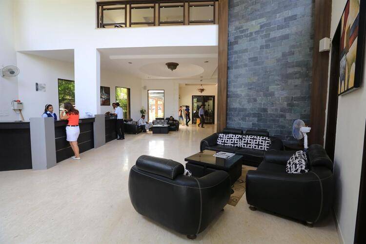 Nagoa Grande Resort & Spa