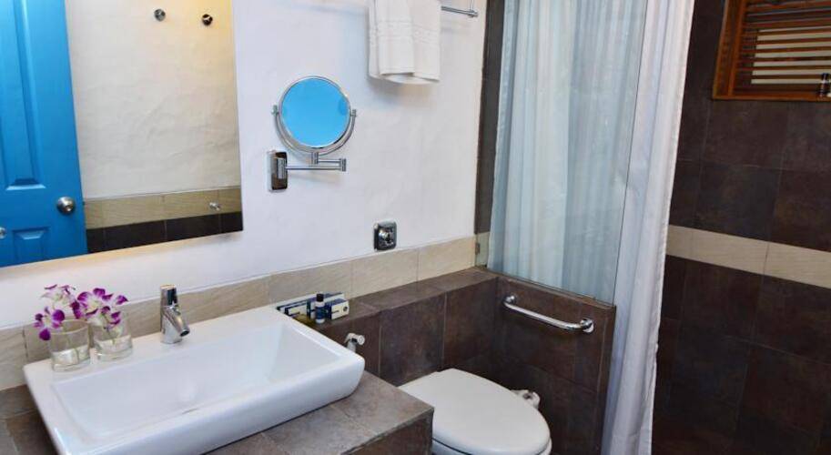 Azzure By Spree Hotel