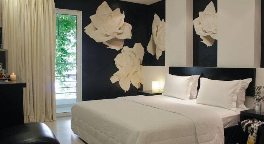 Galaxy Art Hotel