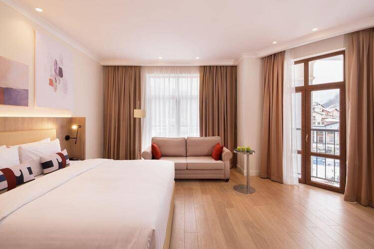 Courtyard Marriott Sochi Krasnaya Polyana (Ex.Горки Плаза Отель)