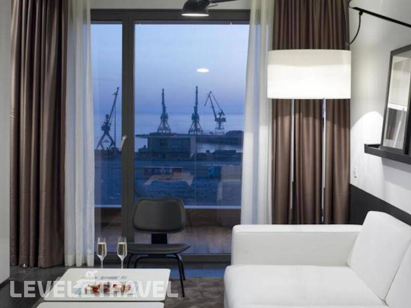Фотография The Met Hotel