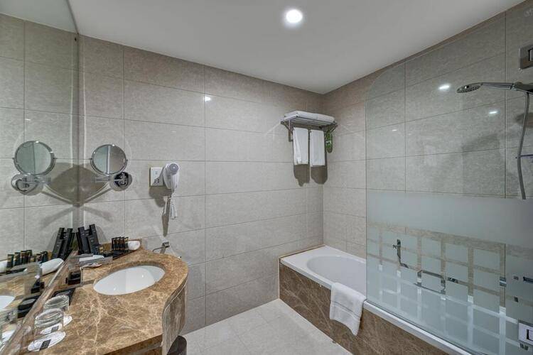 Ghaya Grand Hotel