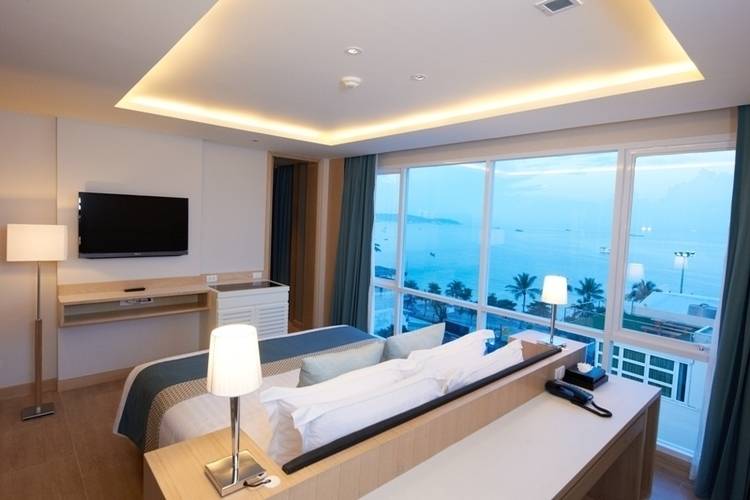 Pattaya Sea View Hotel