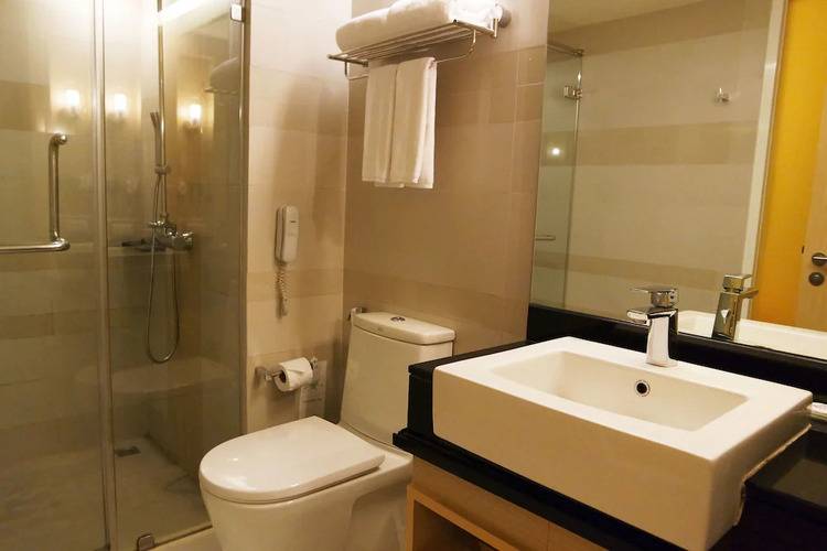 Pattaya Sea View Hotel