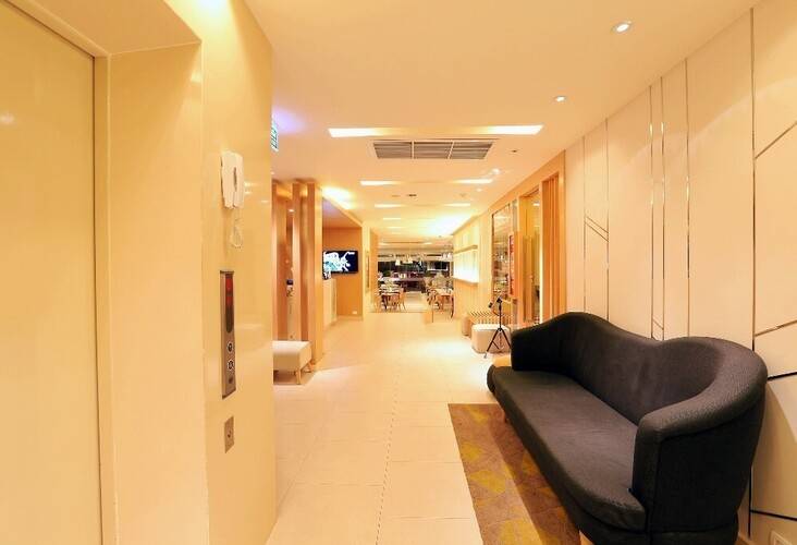 Pattaya Sea View Hotel