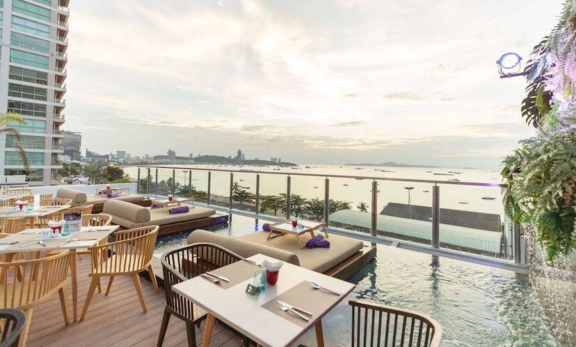 Pattaya Sea View Hotel