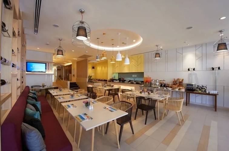 Pattaya Sea View Hotel