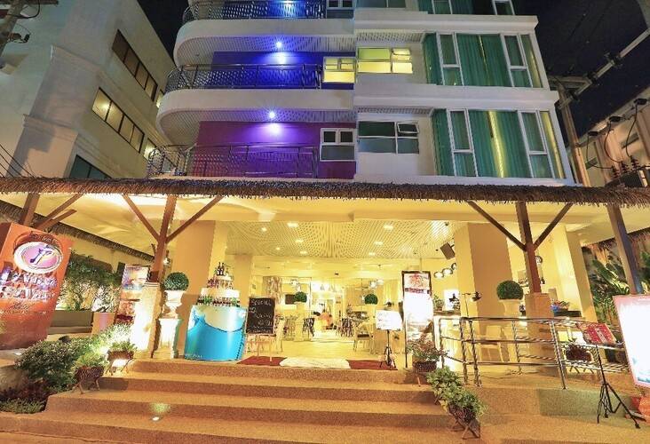 Pattaya Sea View Hotel