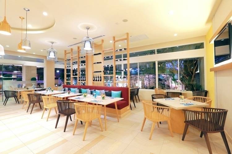 Pattaya Sea View Hotel