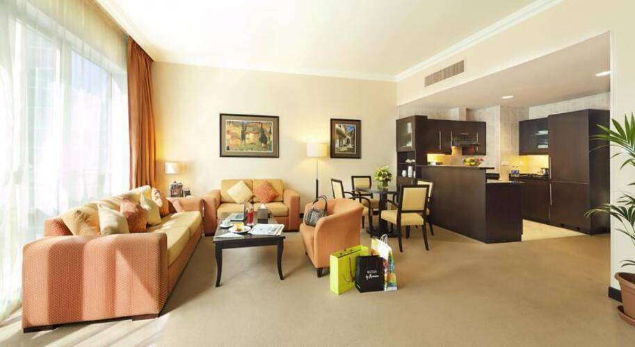 Al Manzel Hotel Apartments