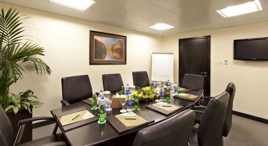 Al Manzel Hotel Apartments