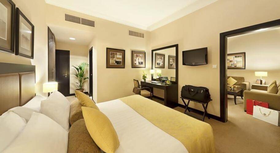 Al Manzel Hotel Apartments