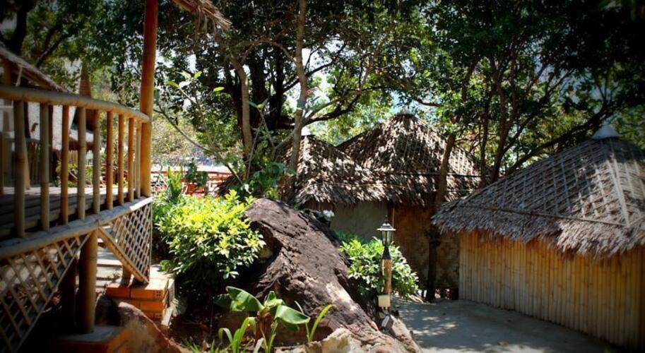 Phi Phi Cozy Sea Front Resort