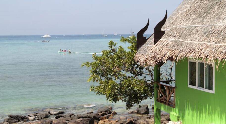 Phi Phi Cozy Sea Front Resort