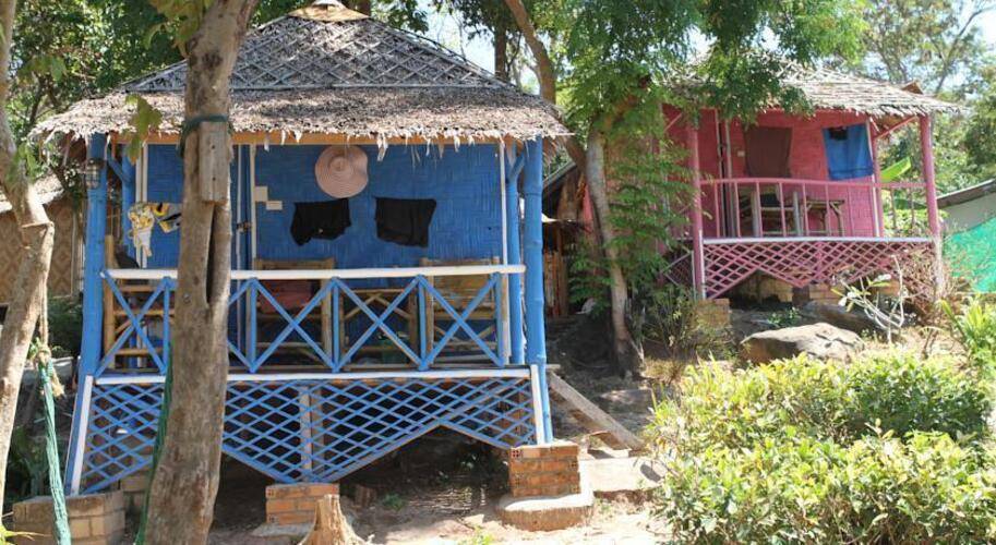 Phi Phi Cozy Sea Front Resort