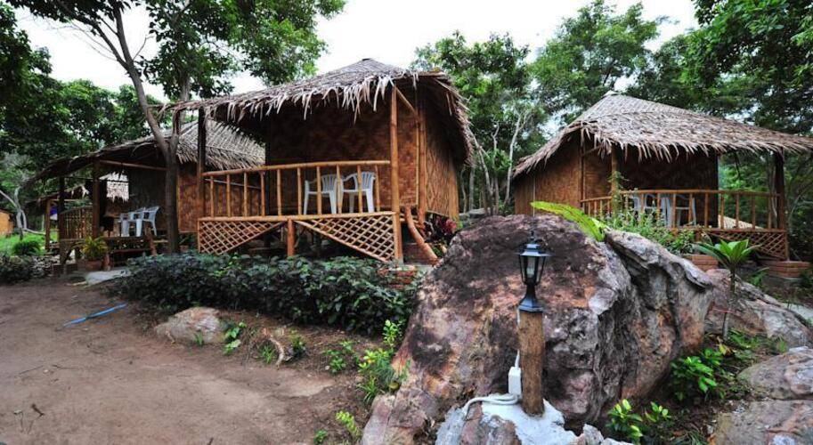 Phi Phi Cozy Sea Front Resort