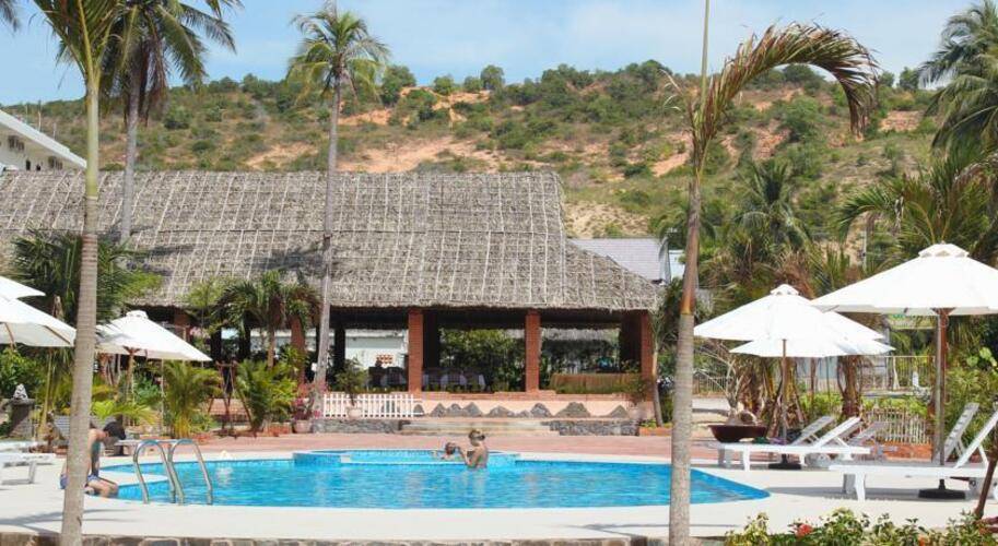 Sun & Sands Hotel