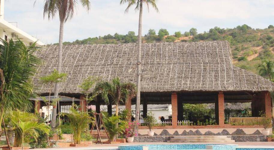 Sun & Sands Hotel