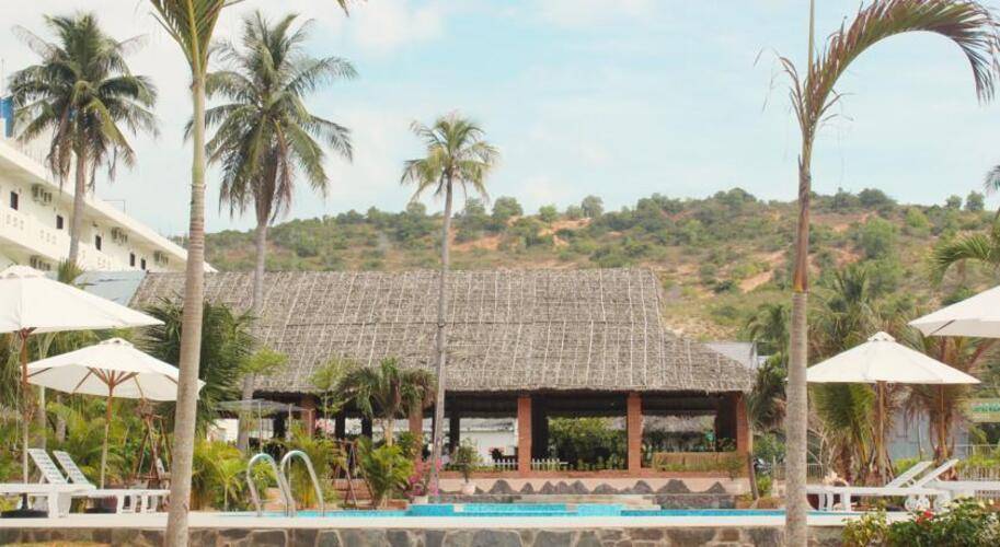 Sun & Sands Hotel