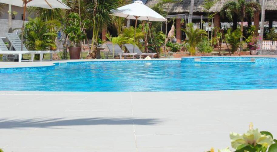 Sun & Sands Hotel