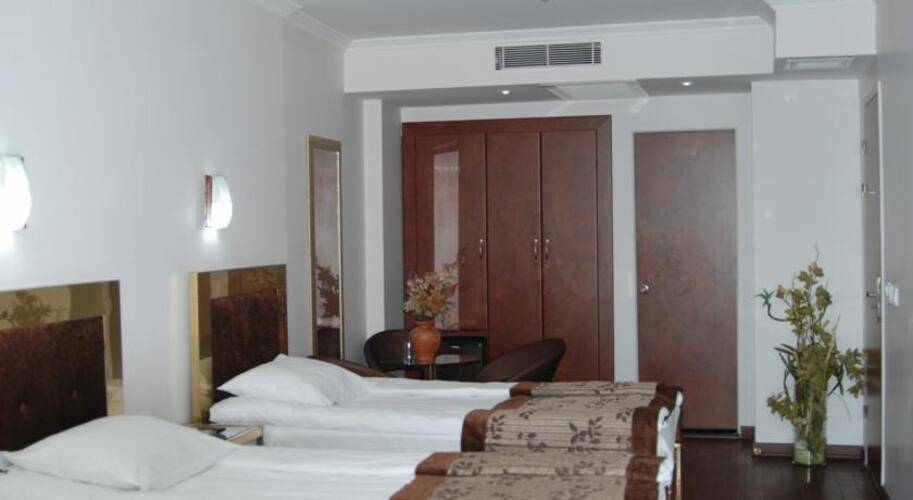 Grand Madrid Hotel