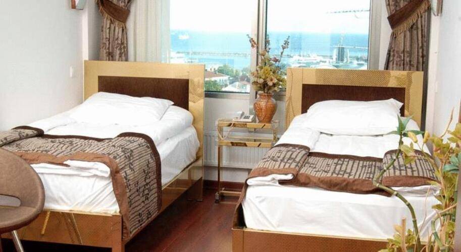 Grand Madrid Hotel