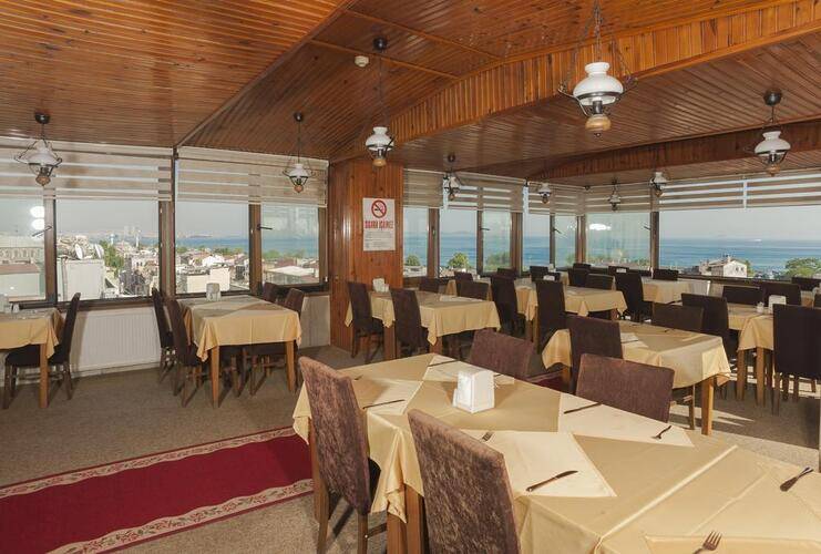 Grand Liza Hotel