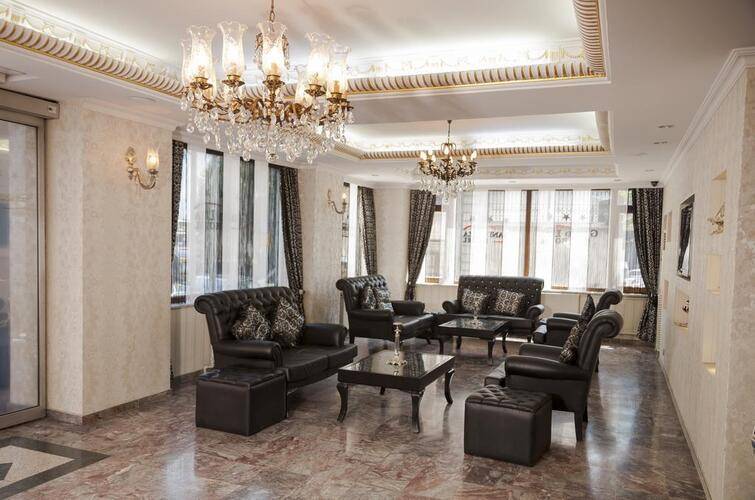 Grand Liza Hotel