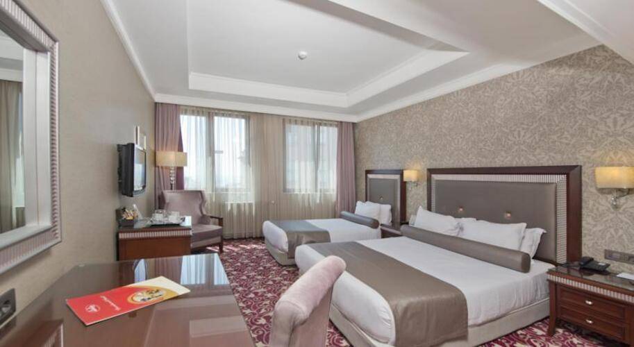 Emporium Hotel
