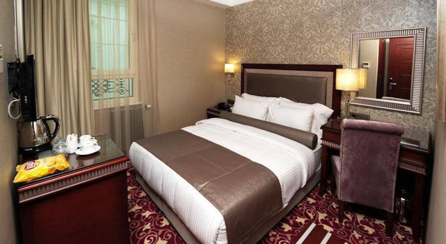 Emporium Hotel