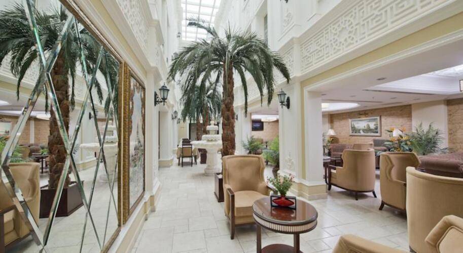 Emporium Hotel