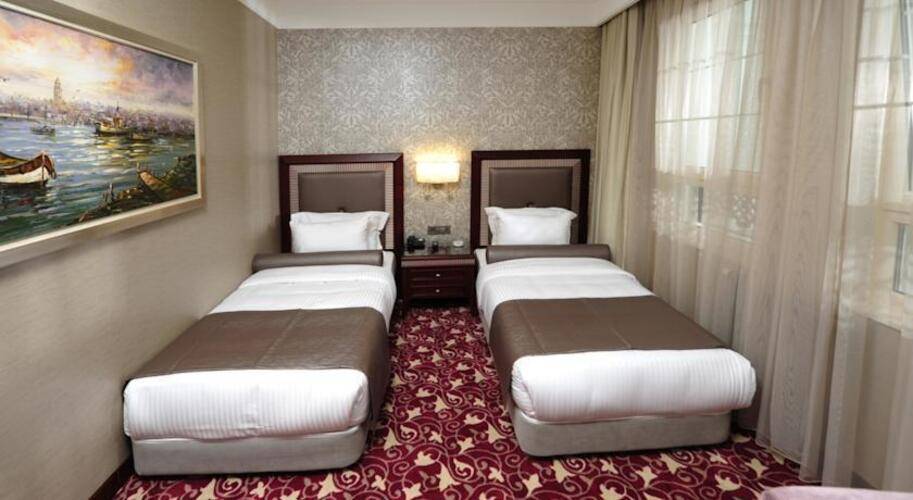 Emporium Hotel