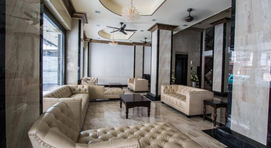 Land Royal Residence