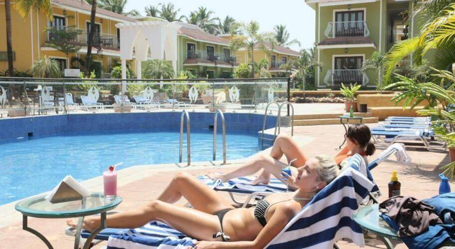 Acacia Palms Resort