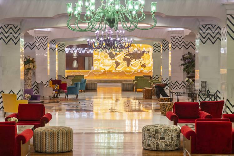 Royal Taj Mahal Hotel