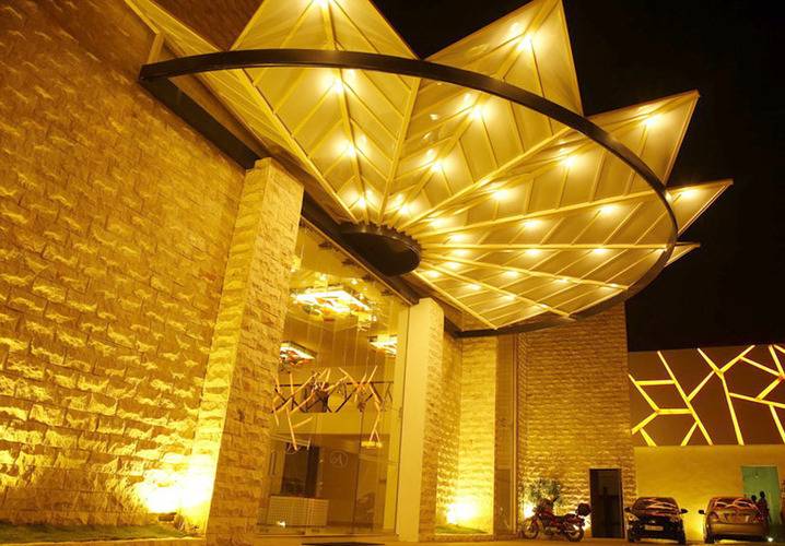 Avenra Beach Hotel