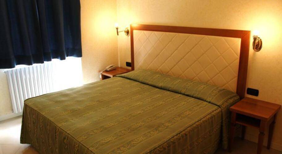 Amadeus Hotel