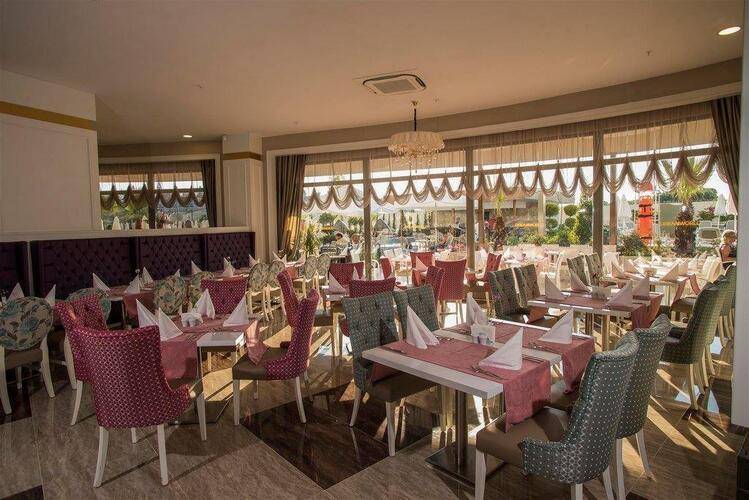 Dream World Aqua Resort & Spa