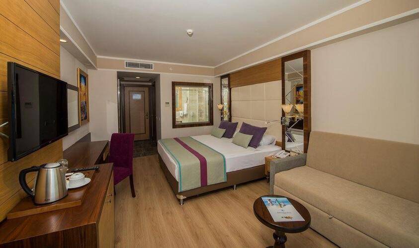 Dream World Aqua Resort & Spa