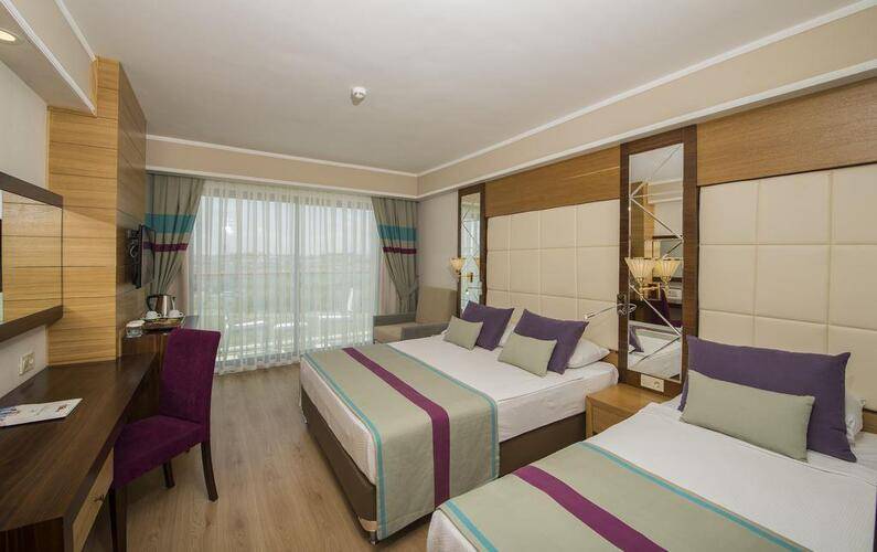 Dream World Aqua Resort & Spa