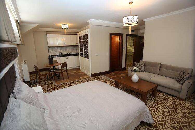 K Suites Hotel