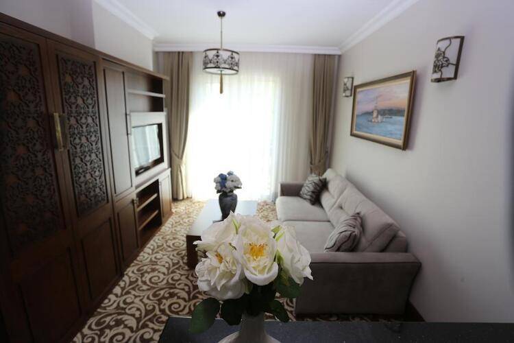 K Suites Hotel