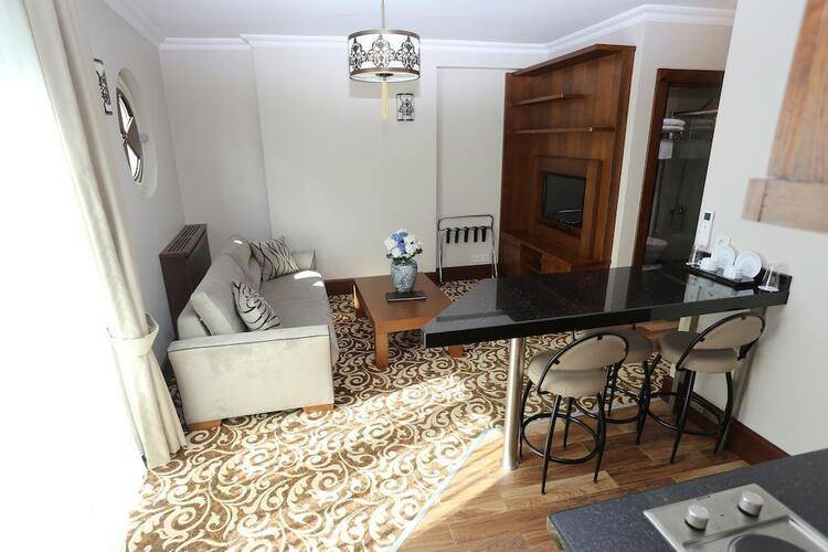K Suites Hotel