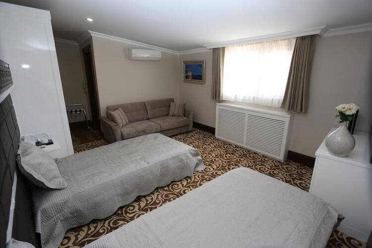 K Suites Hotel