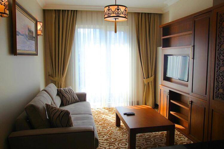 K Suites Hotel