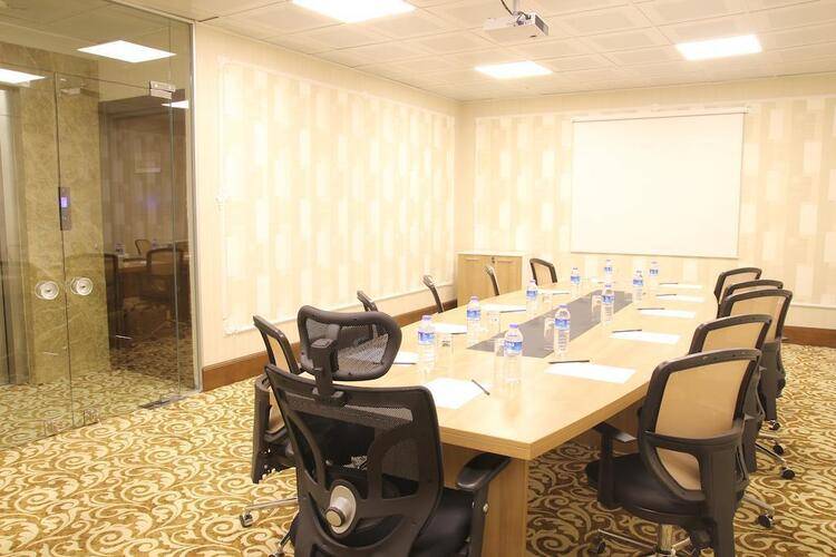 K Suites Hotel