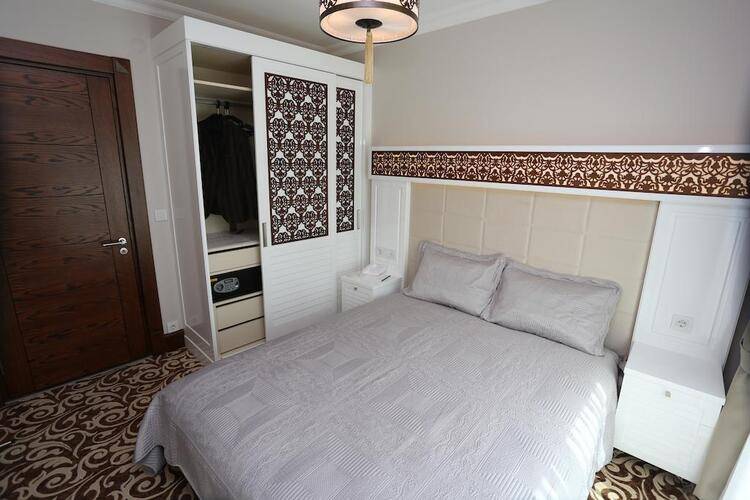 K Suites Hotel