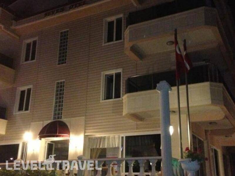 Фотография Club Seven Hotel