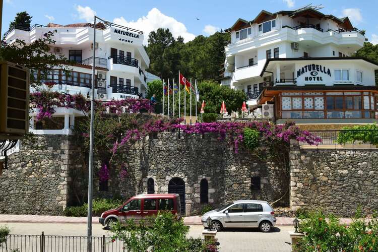 Naturella Hotel & Apart